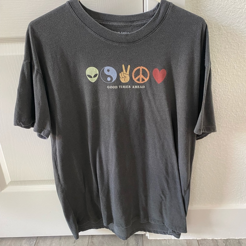 American Eagle Graphic tee